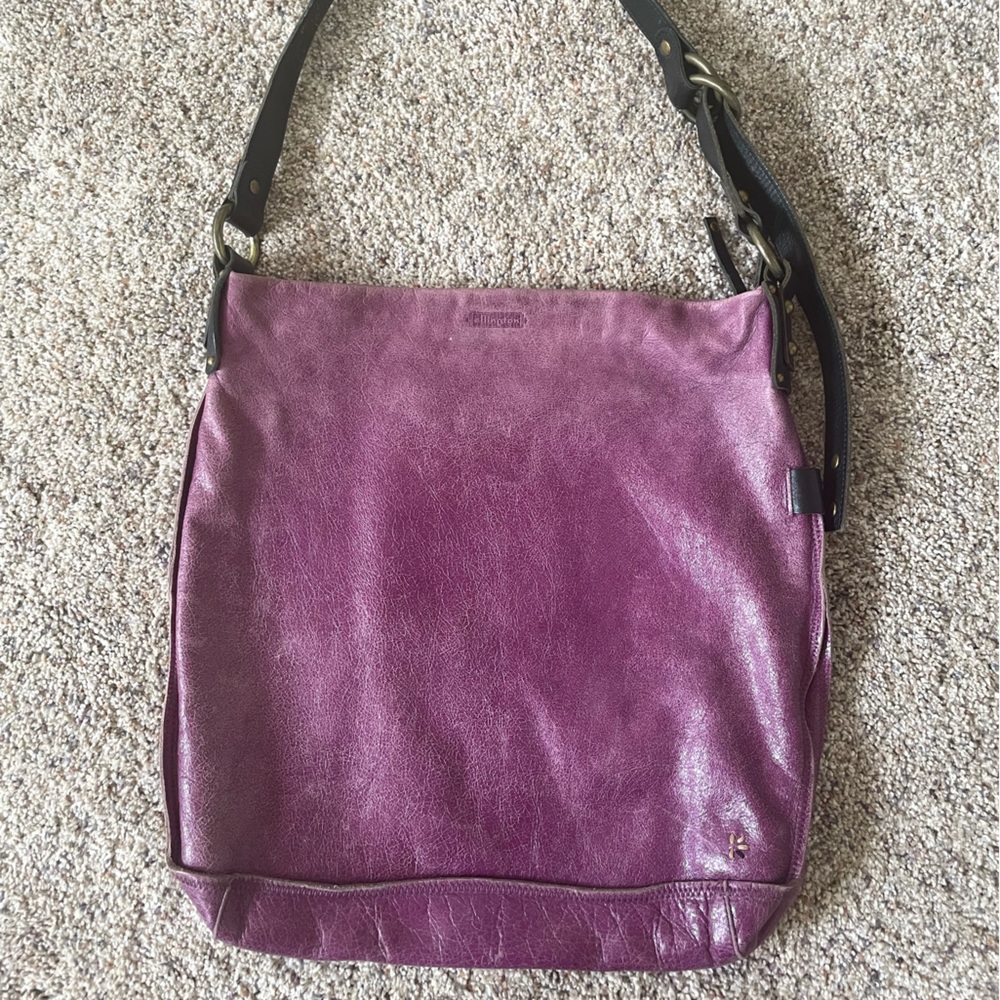 Classic Ellington Leather Bag